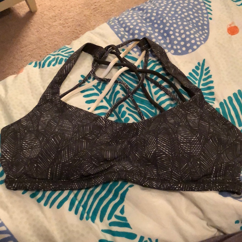 Lululemon Free to be Wild sports bra - size 6